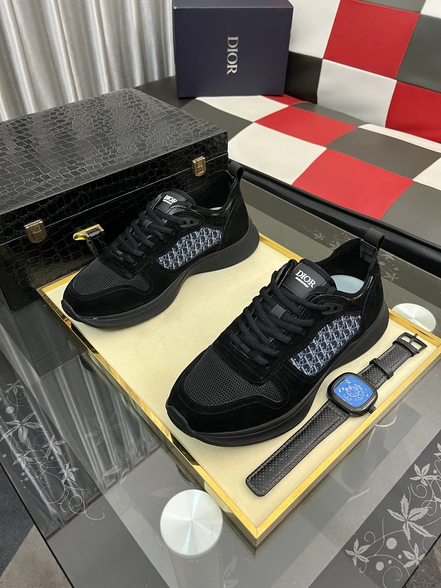 Men's shoes💰: 360⌚️⌚️[Dior] Dior's new men's genuine leather casual shoes, the highest version on the market, any comparison is welcome🆚! The original leather has excellent texture and is super high-end! Fetal sheep net lining imported from Italy, removable pad! Luxurious materials and fine workmanship, highly recommended! Code number: 38-444️⃣Colors available